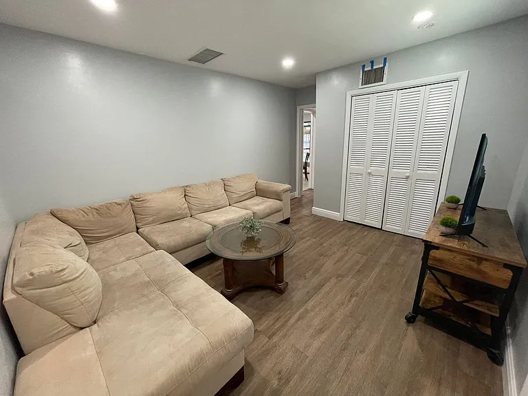 2620 NE 19th St #2620 — Photo 12