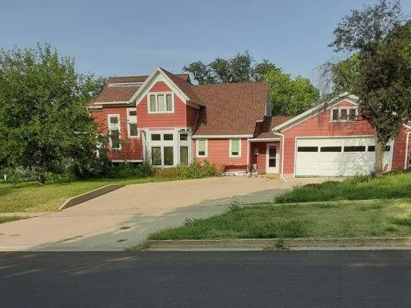 1416 E Capitol Ave, Pierre, SD 57501