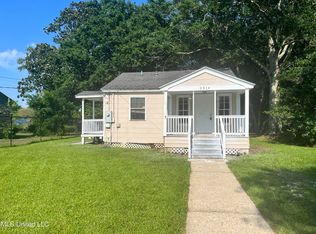 2014 11th St, Pascagoula, MS 39567