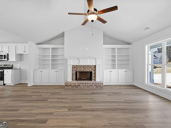 4th image of 159 Mockingbird Ln #16