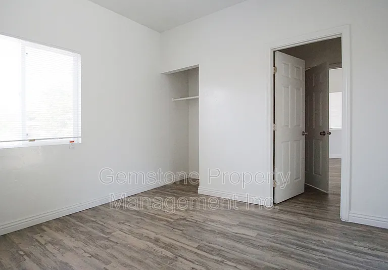 5017 College Ave — Photo 16