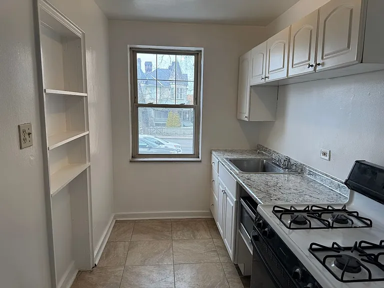 5506 Fifth Avenue — Photo 100