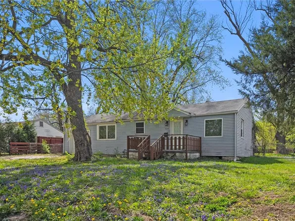 5310 Hardy Ave, Raytown, MO 64133