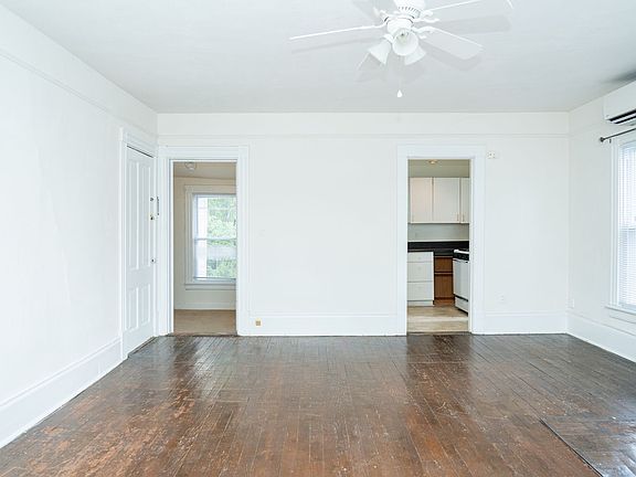 5th image of 813 Belmont Ave APT 3