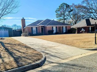 105 Shannon Ct, Prattville, AL 36066