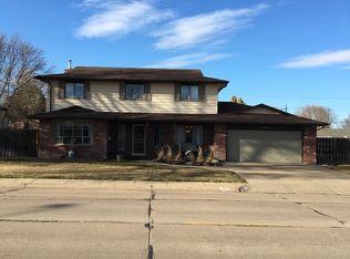 2221 W Philip Ave, North Platte, NE 69101