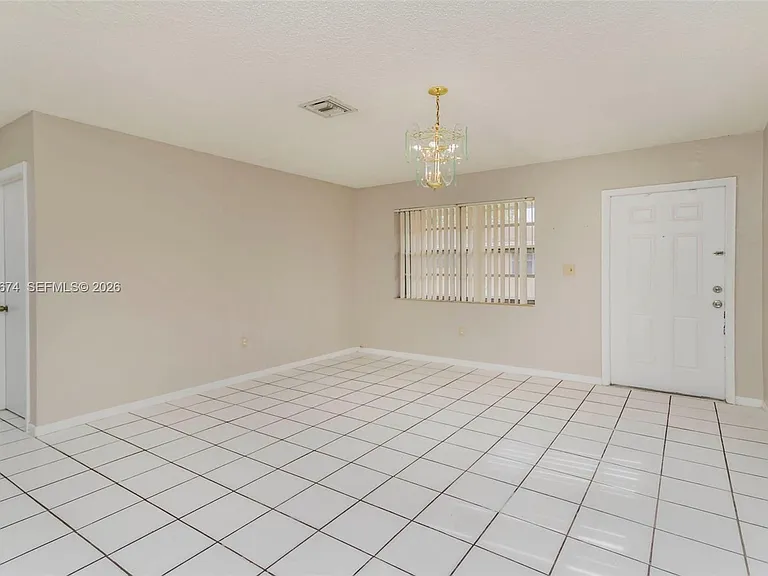 6331 Pierce St #1 — Photo 10