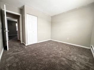 10 Bradford Dr #D, Greenfield, MA 01301