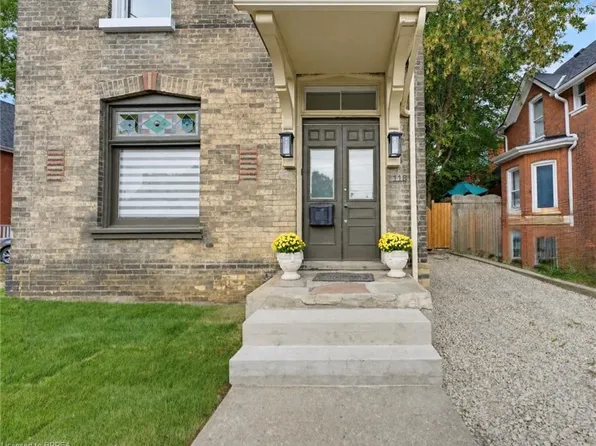 118 Clarence St, Brantford, ON N3T 2V4