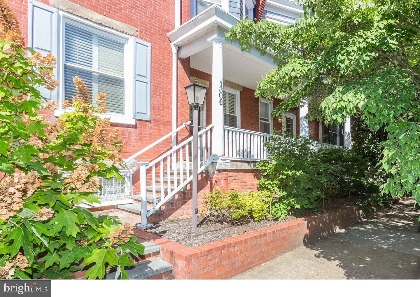 3 bed, 2.5 bath, 1800 sqft, $2,800 — Photo 1