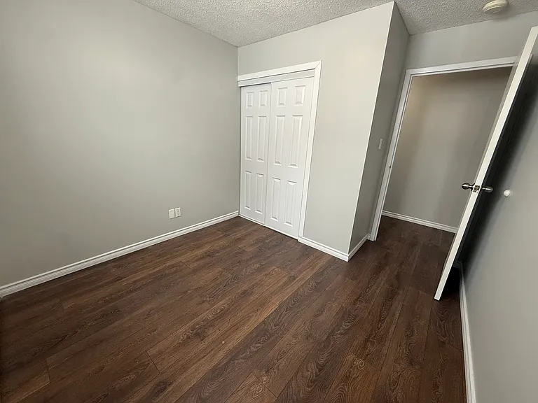 704 Canboro Rd — Photo 11
