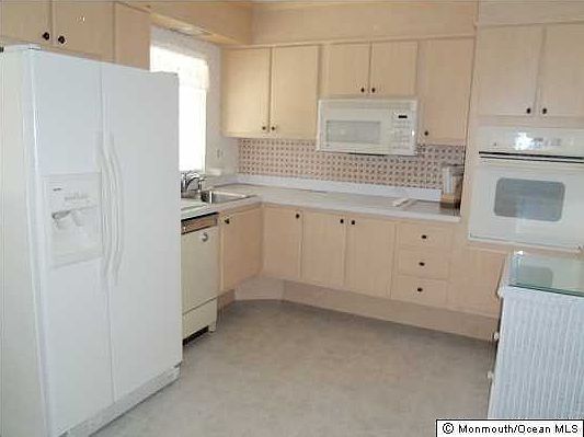 2nd image of 126 Buckingham Drive #B