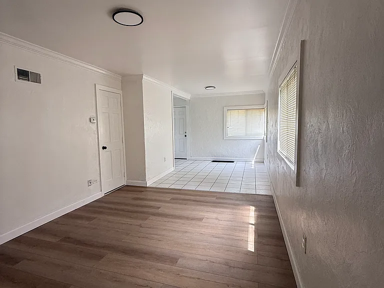 3038 W Tennyson Ave — Photo 7