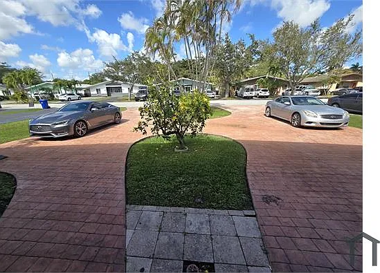 3 bed, $2,500 — Photo 3