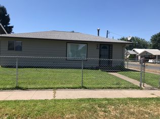 802 S 8th Ave, Yakima, WA 98902