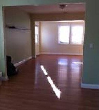 4th image of 62-64 Newark Pl