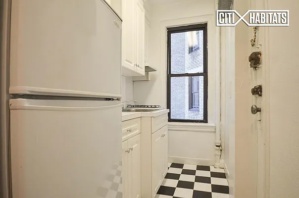 Rented by Citi Habitats | media 22