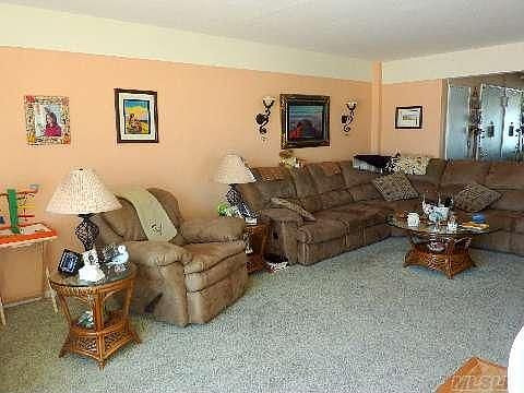5th image of 560 W Broadway APT 2B