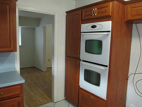 5th image of 2307 Morning Dr