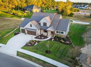 137 W Basalt Dr, Huntertown, IN
