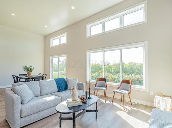 6716 66th Ave S, Horace, ND 58047