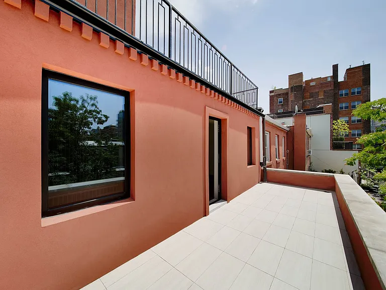 364 Clermont Ave #2 — Photo 17