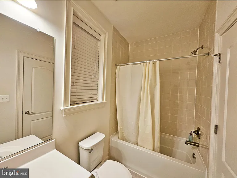 3332 Burton Dr — Photo 24
