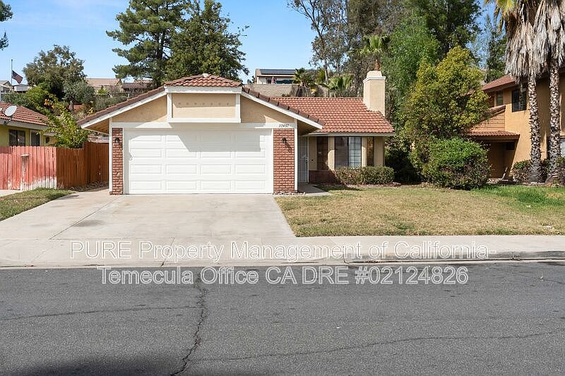 1st image of 39481 Oak Cliff Dr