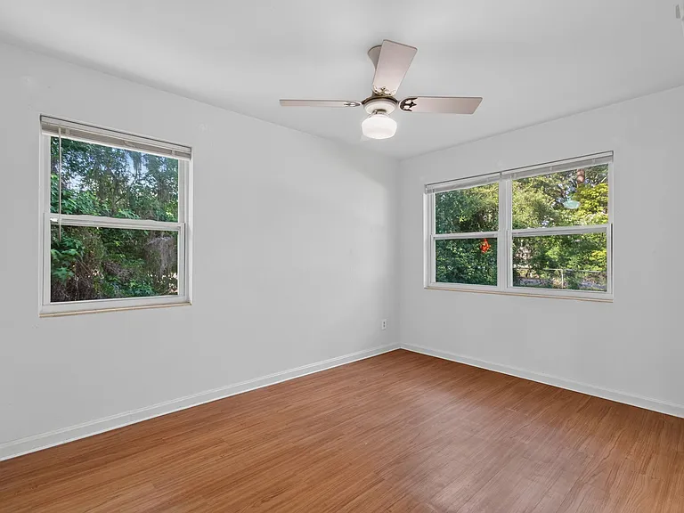1524 NE 8th St — Photo 25