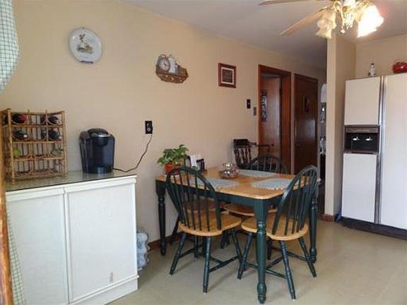 2nd image of 24 Jacobsen Dr