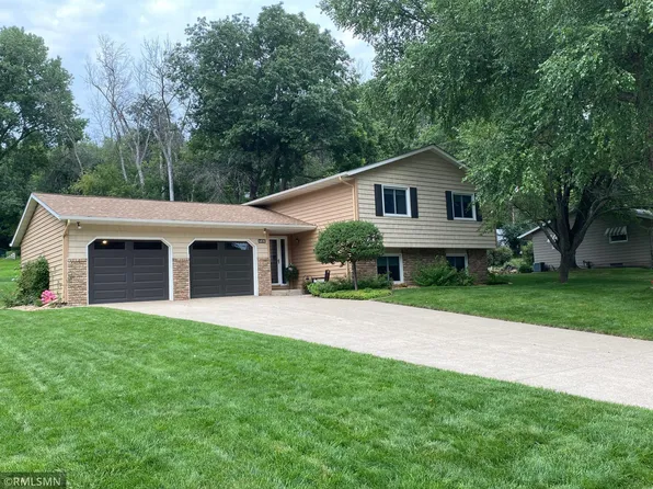 4616 Valley View Dr, Red Wing, MN 55066