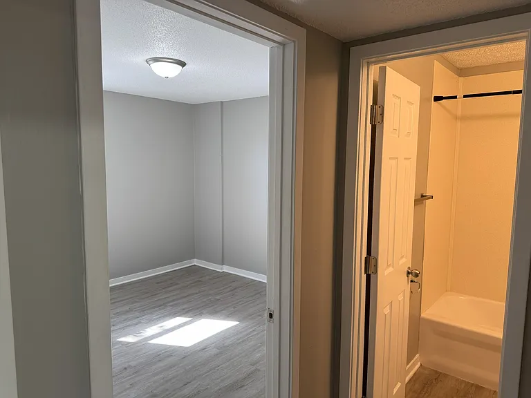 1010 S 29th St #7 — Photo 10