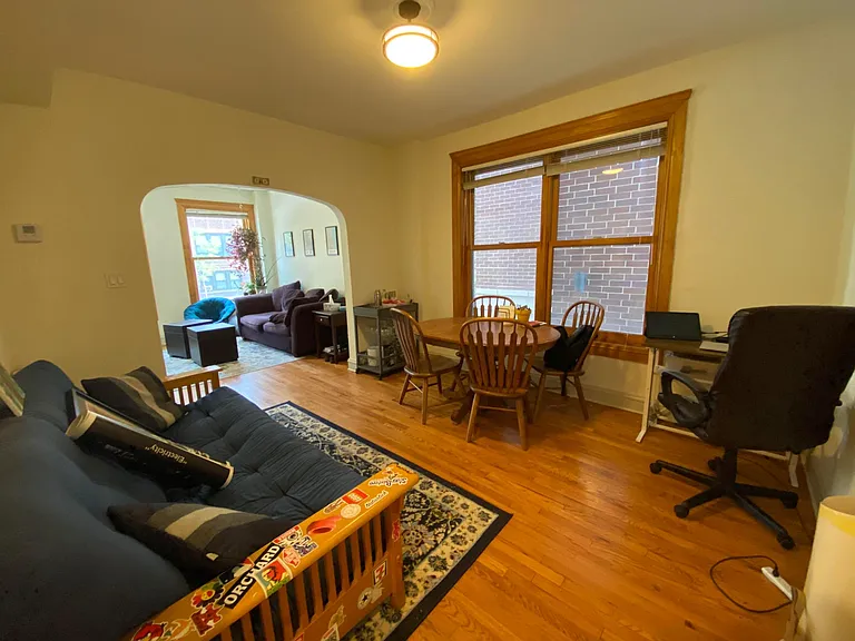 852 W Diversey Pkwy #2F — Photo 2