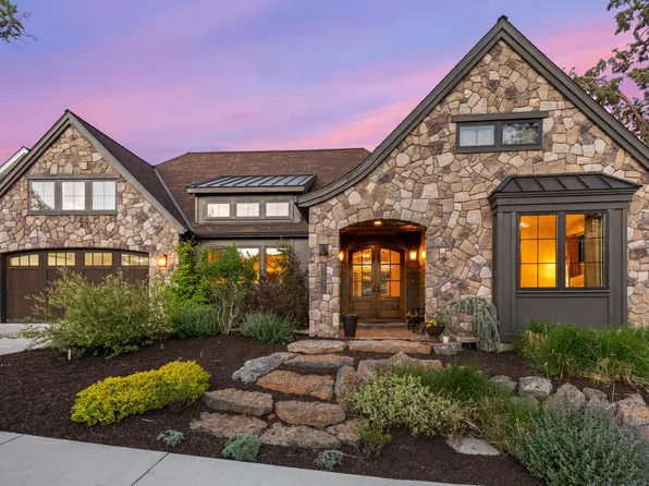 61016 SE Light Peak Dr, Bend, OR 97702