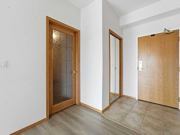 3rd image of 4512 52nd Ave #422