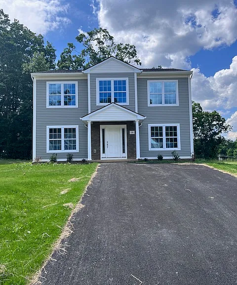 340 Gatewood St — Photo 1