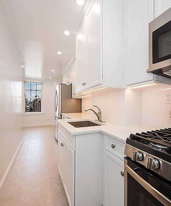 1st image of 697 W End Ave APT 15A