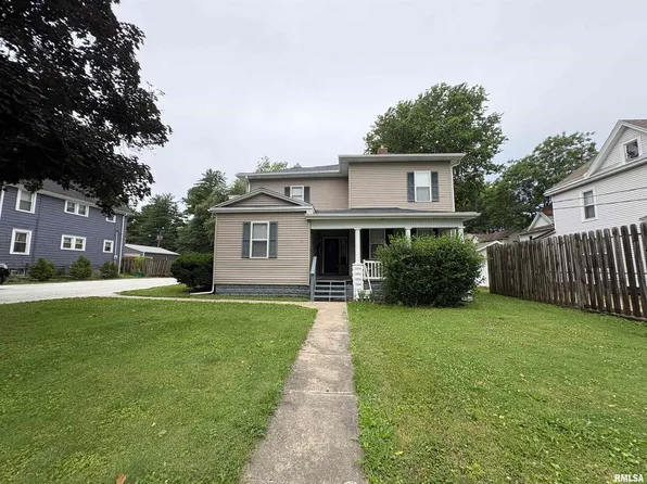 301-303 N Diamond St, Jacksonville, IL 62650