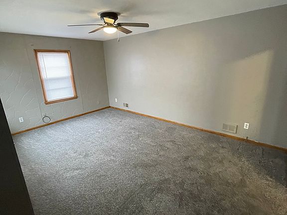 4th image of 1315 E Linden Ave