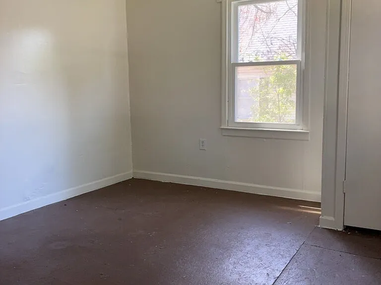 313 G St — Photo 13