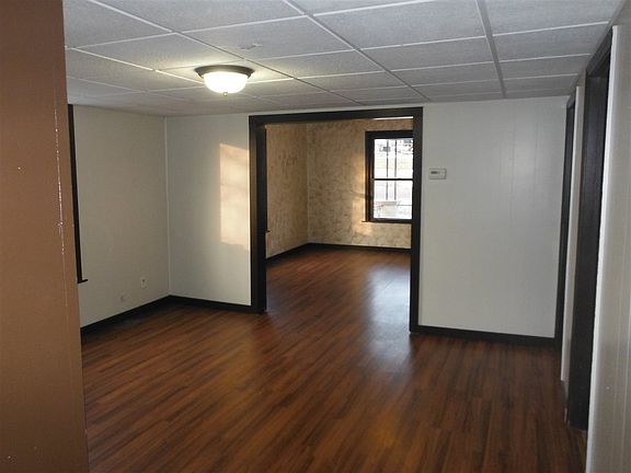 3rd image of 910 5th Ave
