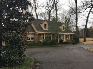 4353 Walnut Grove Rd, Memphis, TN 38117