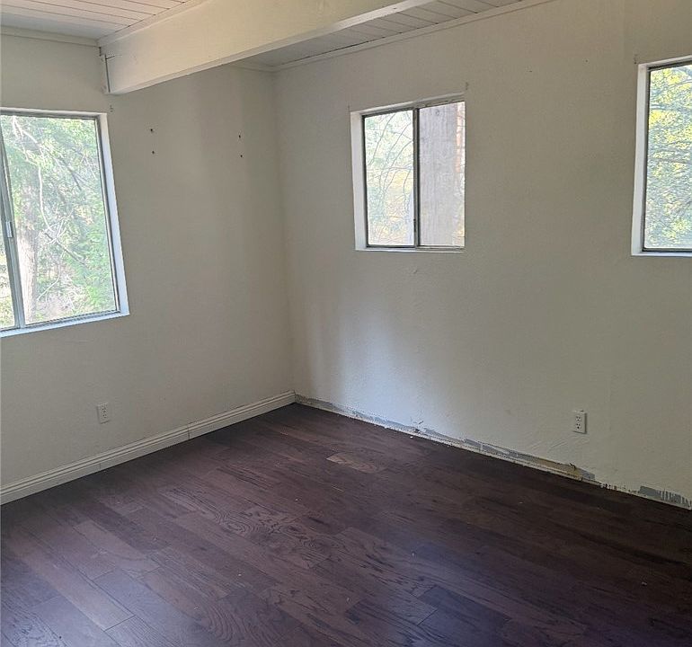 2nd image of 29526 Hook Creek Rd