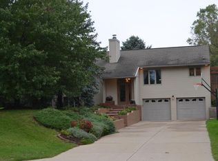 9937 Missaukee Ln, Haslett, MI 48840