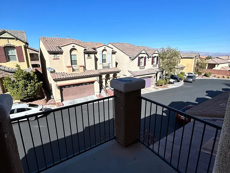 10743 Knickerbocker Ave — Photo 38