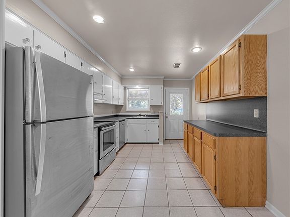 5th image of 1200 Holik Dr #B