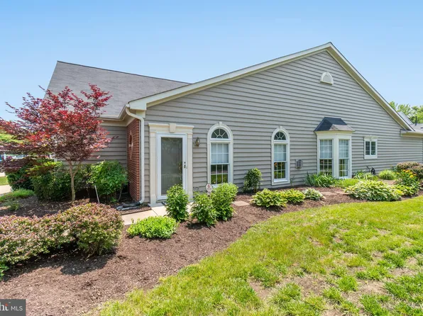 314 Colony Point Pl, Edgewater, MD 21037