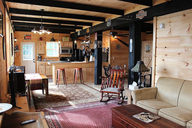 2nd image of 149 KANE Lane