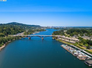 294 SE Spokane St, Portland, OR 97202