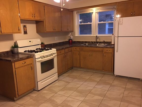5th image of 9142 Lacrosse Ave #1S